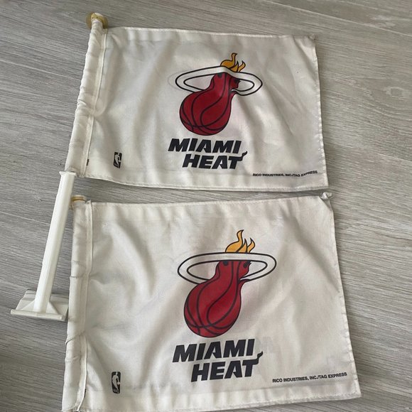 Miami Heat Car Flags - Set of 2 - Picture 4 of 5